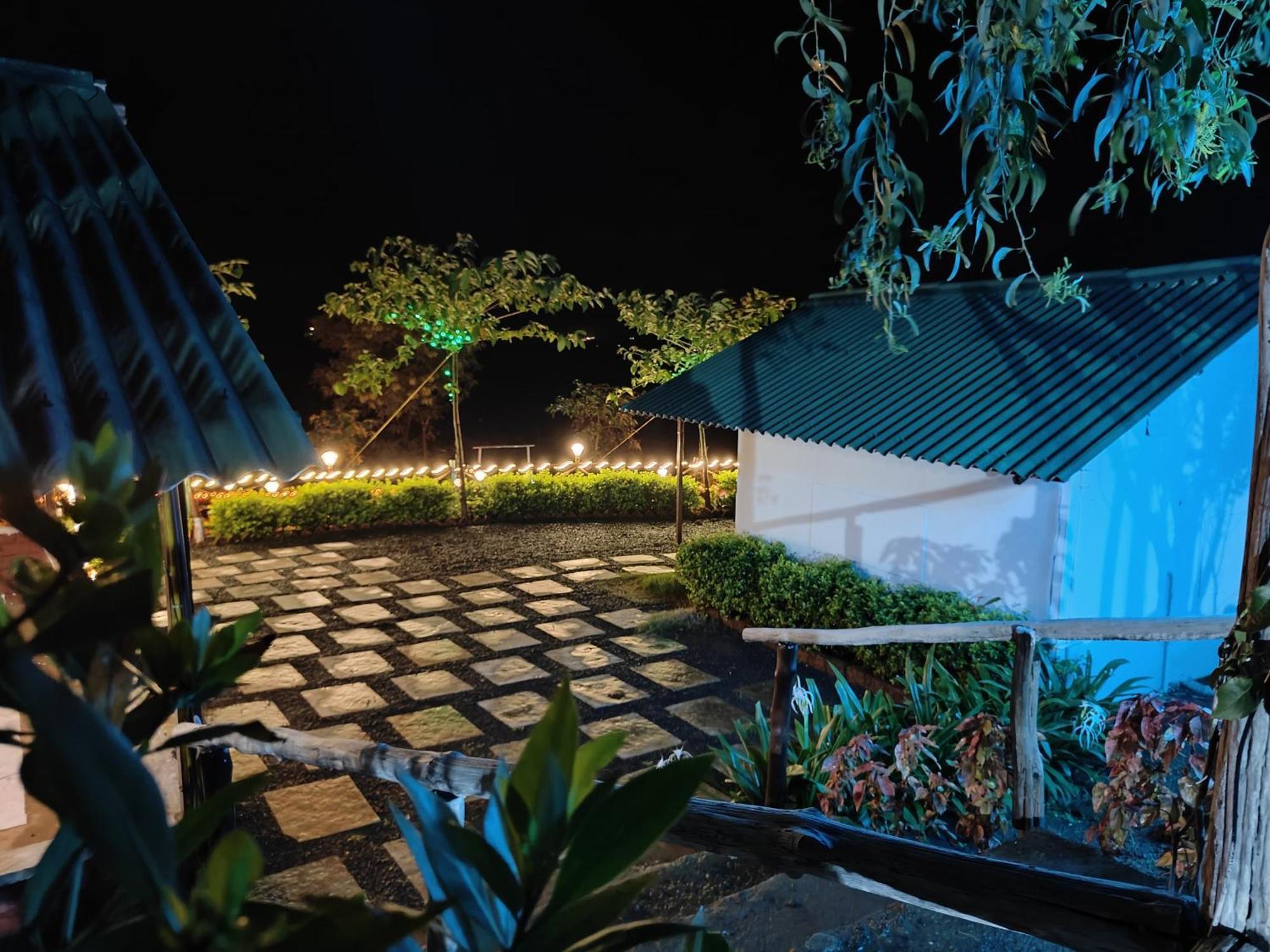 Shelby Pawana Lake Cottages & Camping Tents Lonavala Extérieur photo